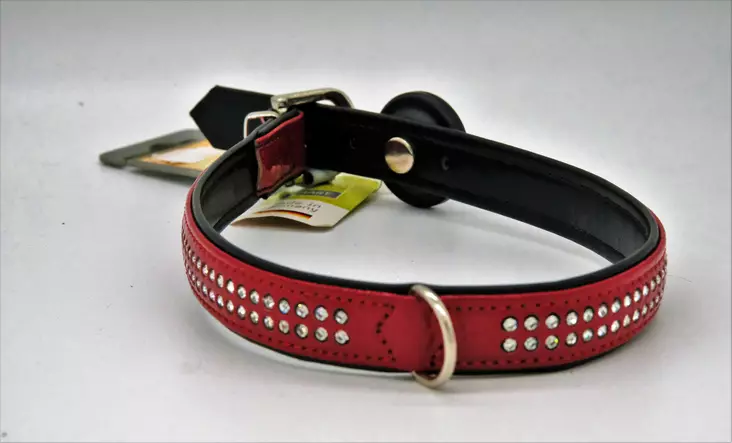 Modern art kroko punainen panta 45cm - Nahkapannat - 4016739914101 - 1