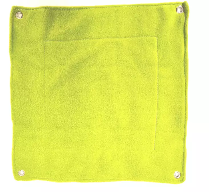 Hurmaava Uniriippu fleece kiinnikkeillä - Mökit ja pesät kaneille ja jyrsijöille - 3972695576092 - 1