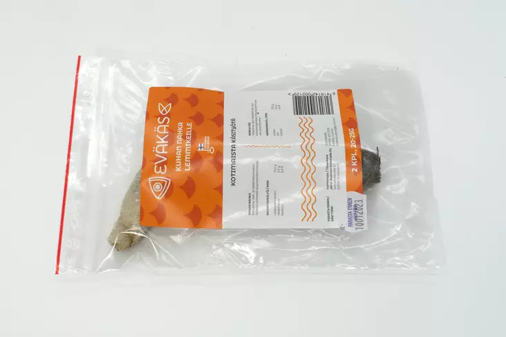 Eväkäs Hauennahka koiranherkku 20-25g - Koiran kuivatut lihaherkut - 6418142002174 - 1