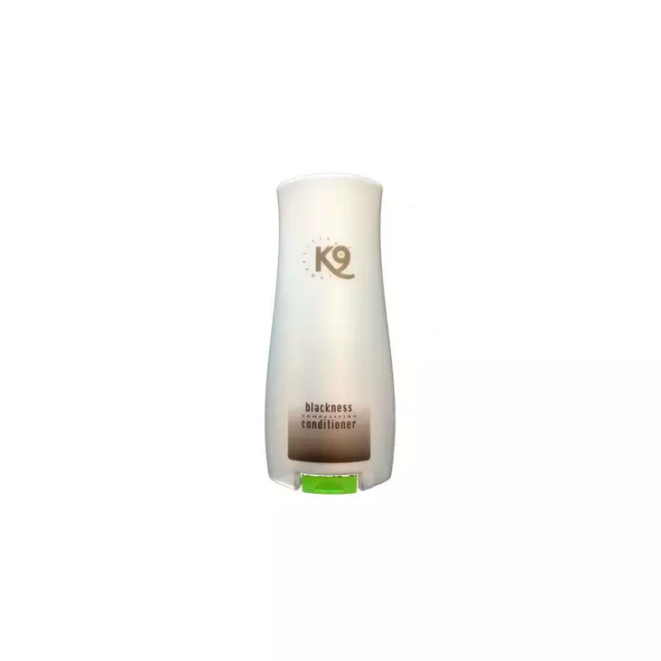 K9 Blackness hoitoaine 300ml - Koiran shampoot ja hoitoaineet - 7350022453814 - 1