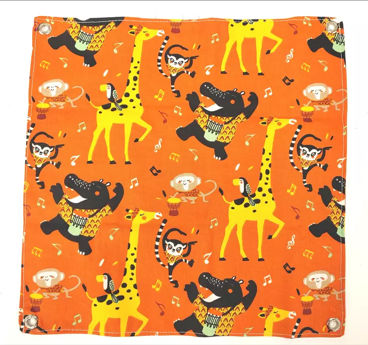 Hurmaava Uniriippu puuvilla kiinnikkeillä - Mökit ja pesät kaneille ja jyrsijöille - 3972695592935 - 1